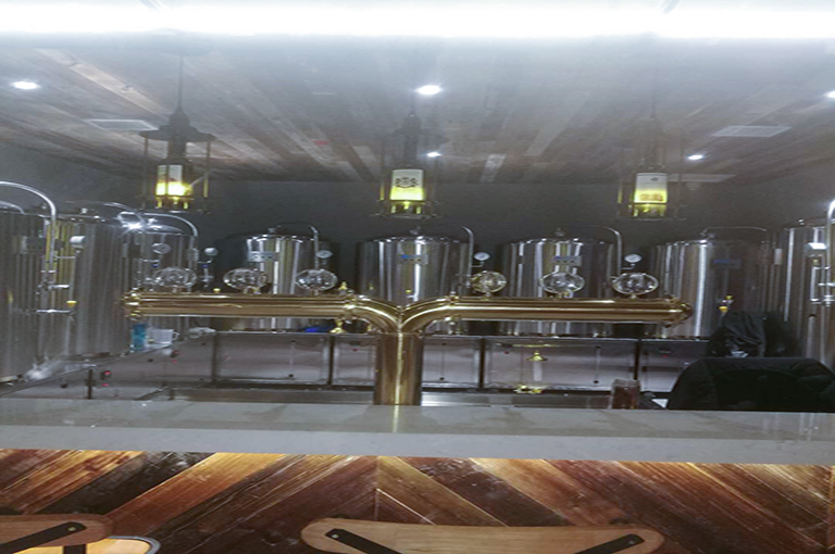 為何內蒙古通遼廣發草原精釀啤酒屋會對德澳啤酒設備青睞?
